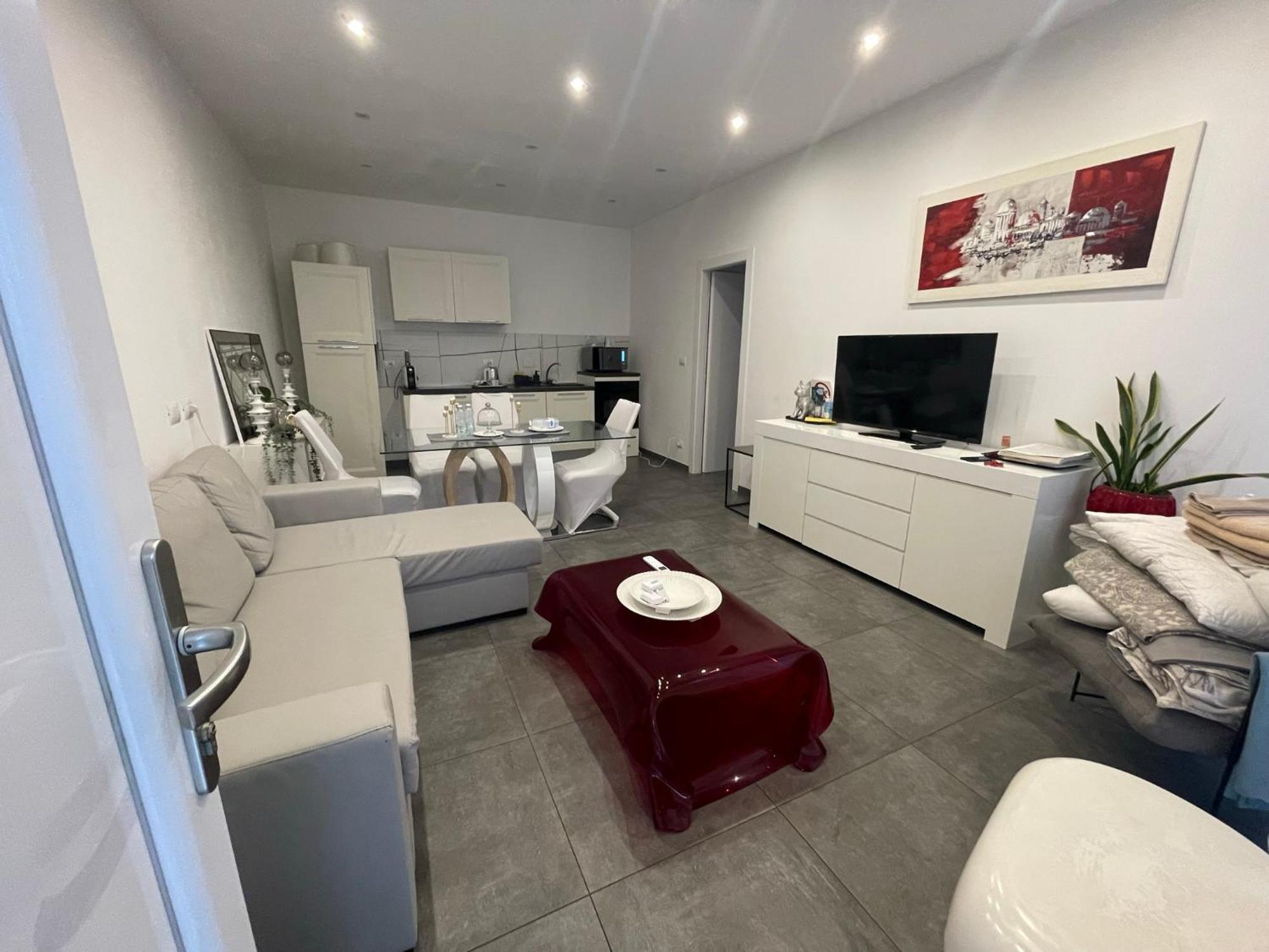 Decoluxe !Apartamento Con 1 Camera Da Letto , In Zona San Paolo , Via Martiniana Турин Экстерьер фото