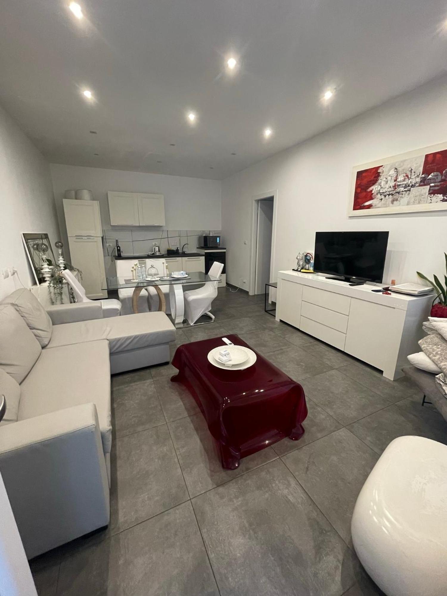 Decoluxe !Apartamento Con 1 Camera Da Letto , In Zona San Paolo , Via Martiniana Турин Экстерьер фото