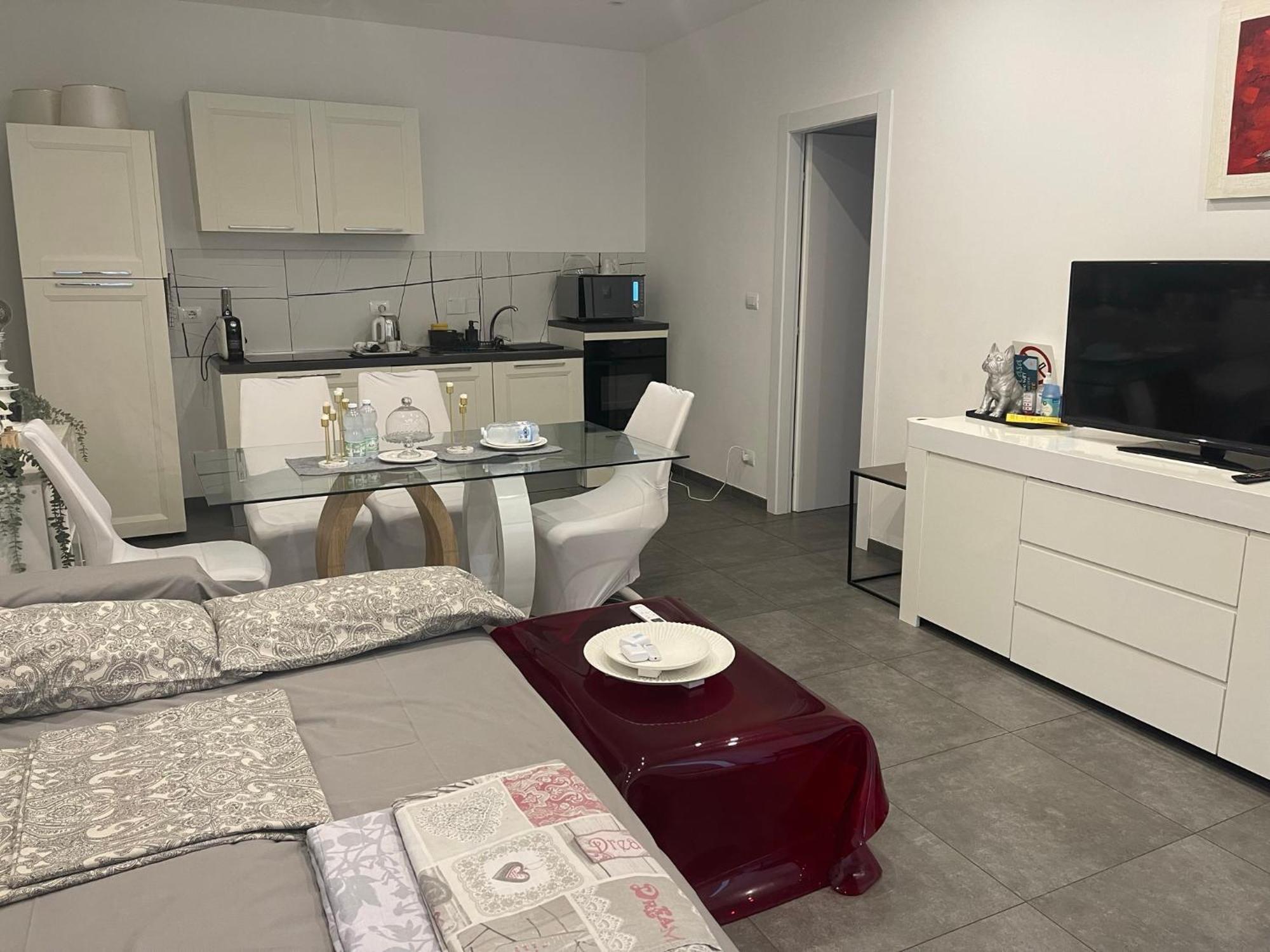Decoluxe !Apartamento Con 1 Camera Da Letto , In Zona San Paolo , Via Martiniana Турин Экстерьер фото